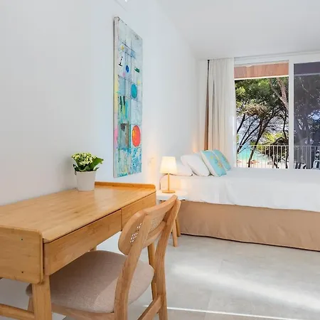 Villamar - Stunning Beachfront With Private Pool Port de Alcudia (Mallorca)