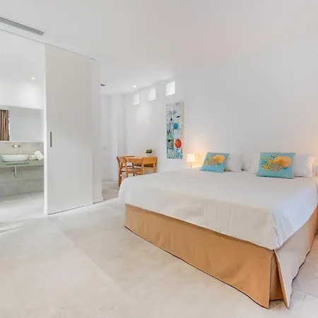 Villamar - Stunning Beachfront With Private Pool Holiday home