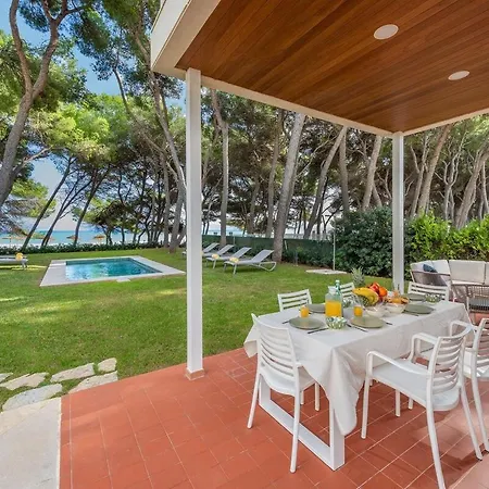 Villamar - Stunning Beachfront With Private Pool Holiday home *