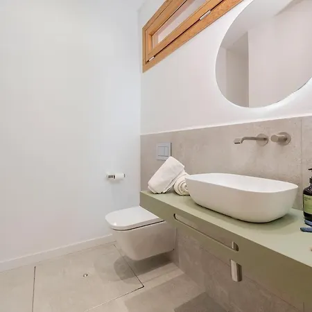 Villamar - Stunning Beachfront With Private Pool